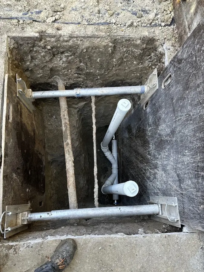 Experienced plumber completing Gas Line Repair work in Roseland
